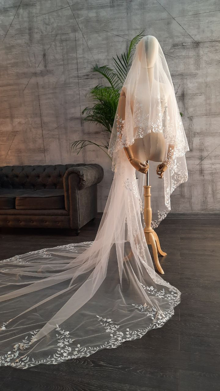 Embroidery floral veil, long flowered veil, cathedral veil, bridal veil, flower lace veil, bohemian wedding veil, beaded floral lace veil