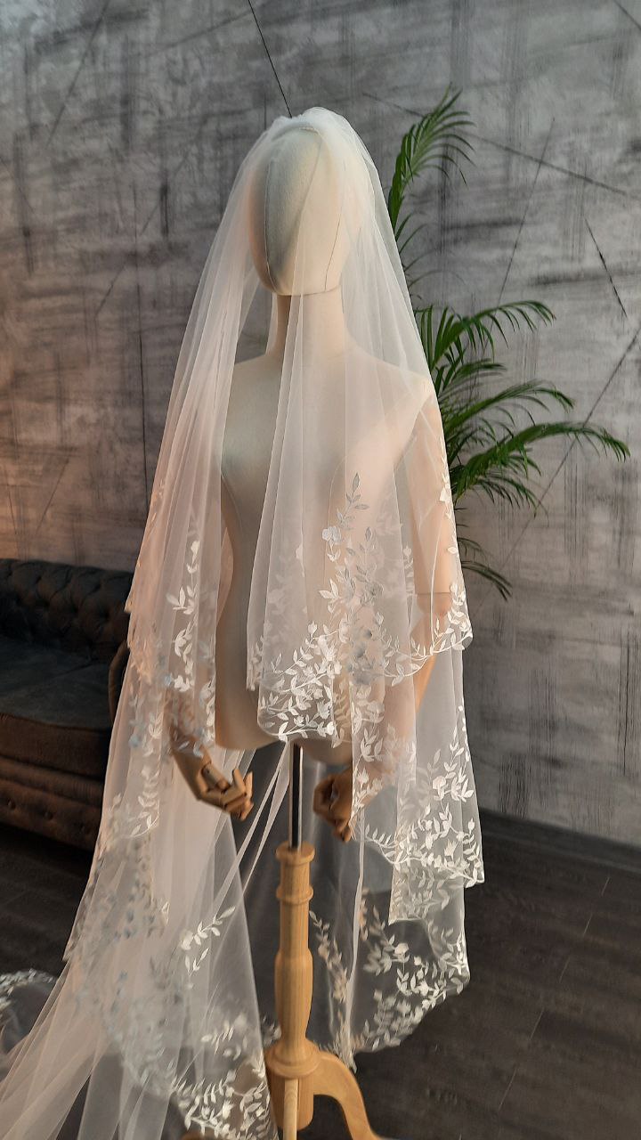 Embroidery floral veil, long flowered veil, cathedral veil, bridal veil, flower lace veil, bohemian wedding veil, beaded floral lace veil