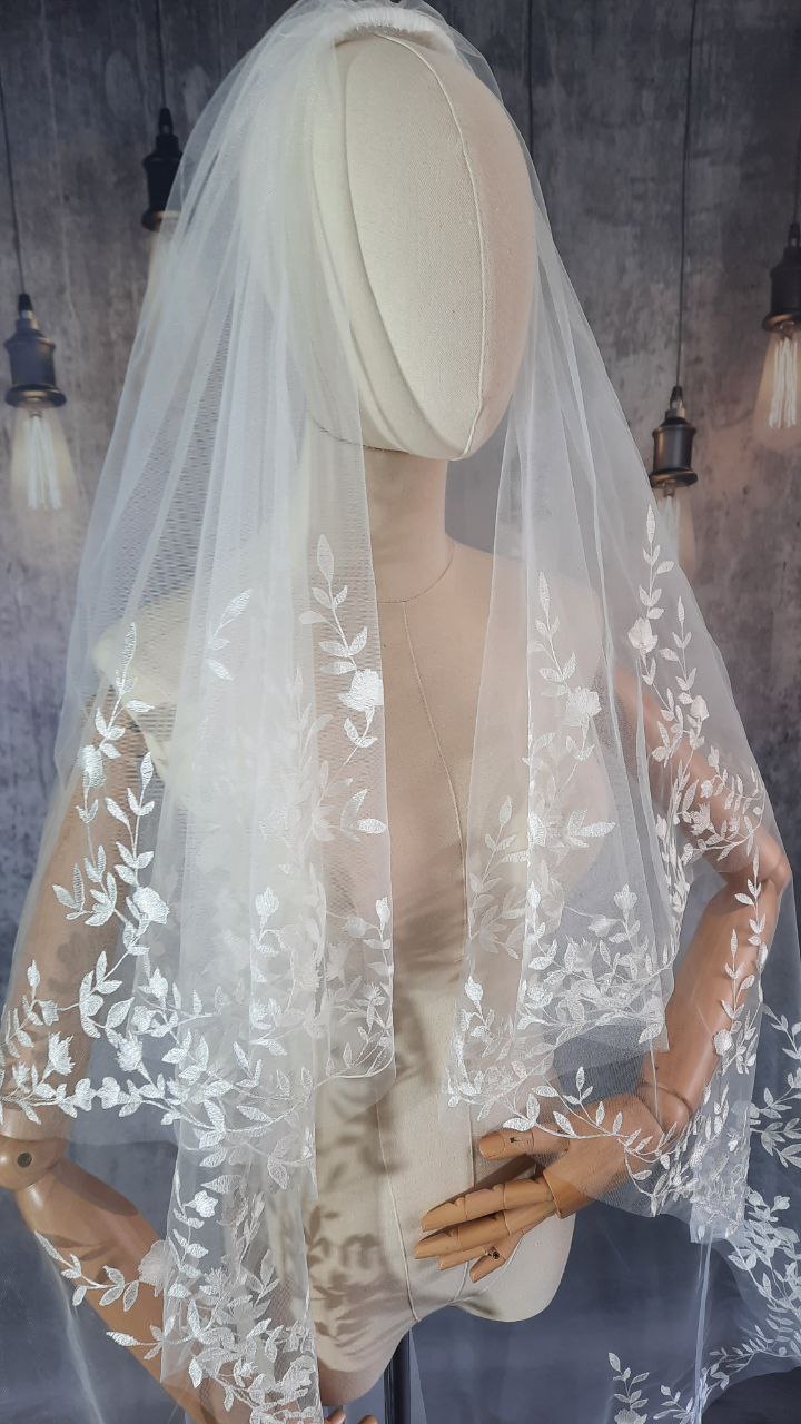 Cathedral veil, Floral Lace Embroidery Veil for Royal Occasions