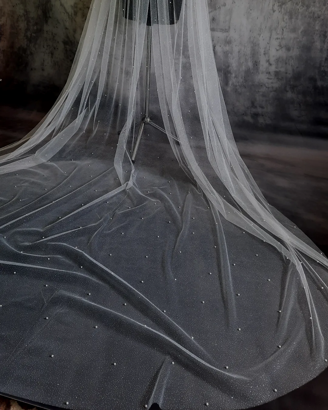 Elegant Sparkly Pearl Bridal Veil - 1 Layer - Perfect for Wedding Day Glam (Copy)