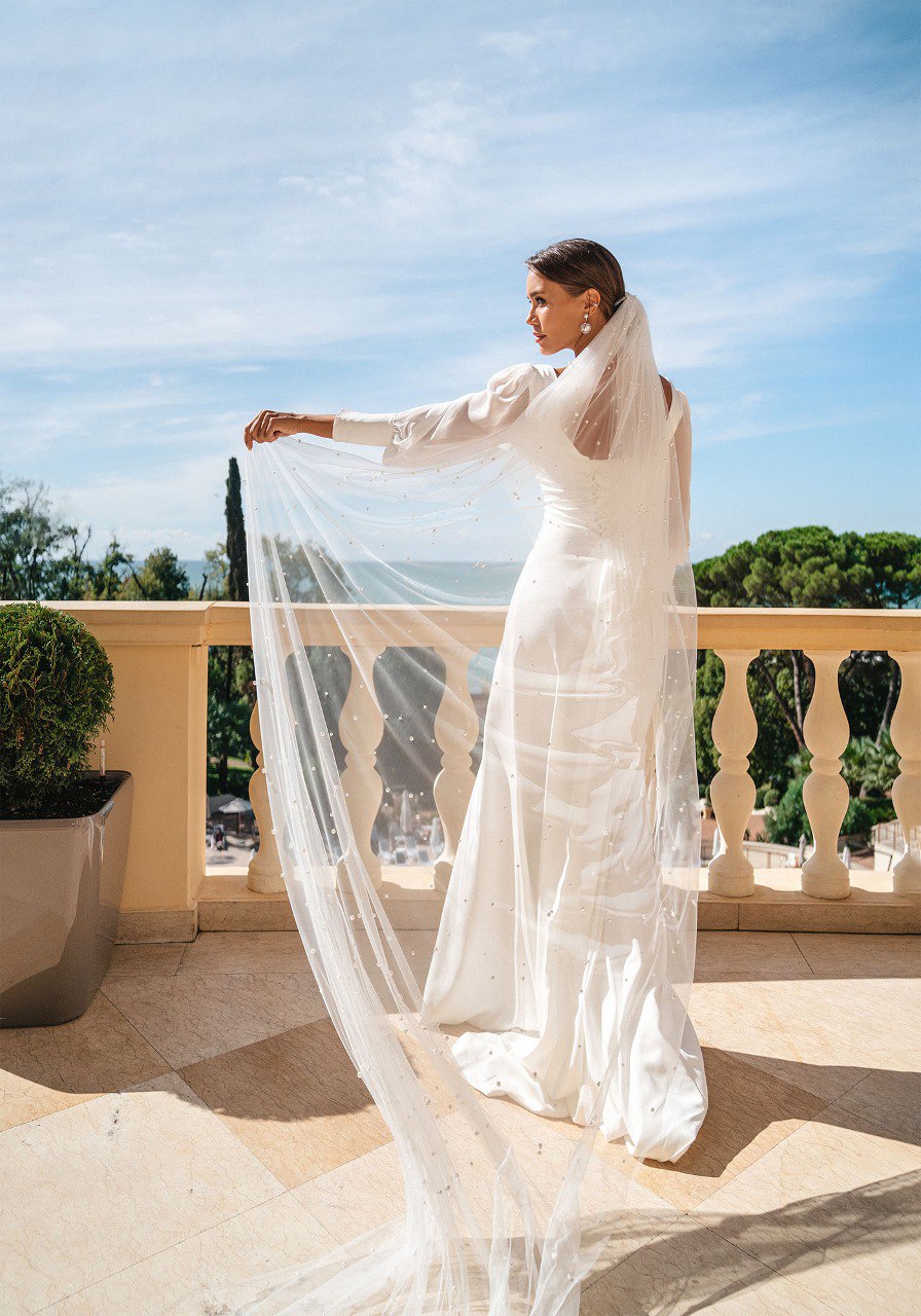 (Copy) Pearl wedding veil Cathedral bridal veil White pearl veil Beaded veil Pearls Accesories Classic ivory veil (Copy)