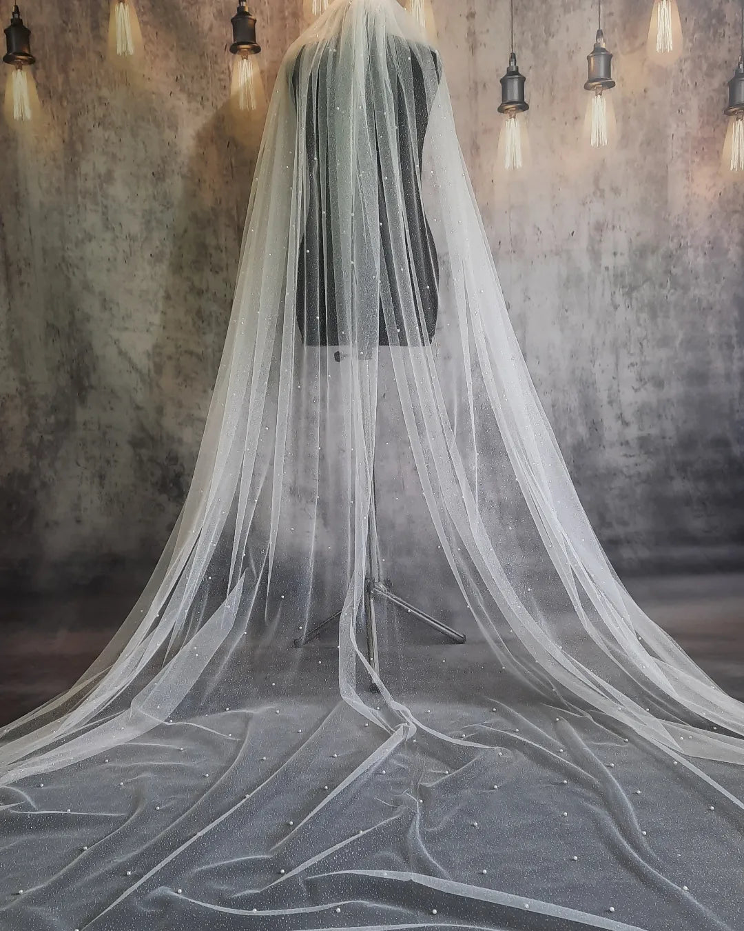Elegant Sparkly Pearl Bridal Veil - 1 Layer - Perfect for Wedding Day Glam (Copy)
