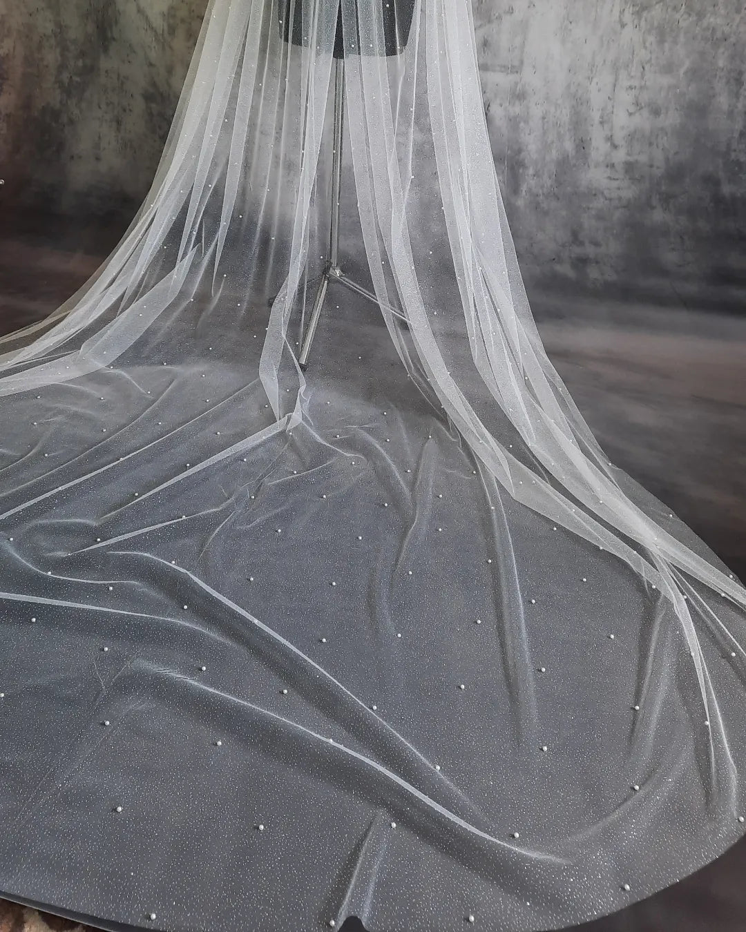 Elegant Sparkly Pearl Bridal Veil - 1 Layer - Perfect for Wedding Day Glam (Copy)