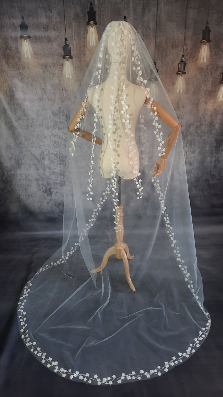 Handcrafted Wedding Veil with Floral Embroidery and Dainty Daisy Accents