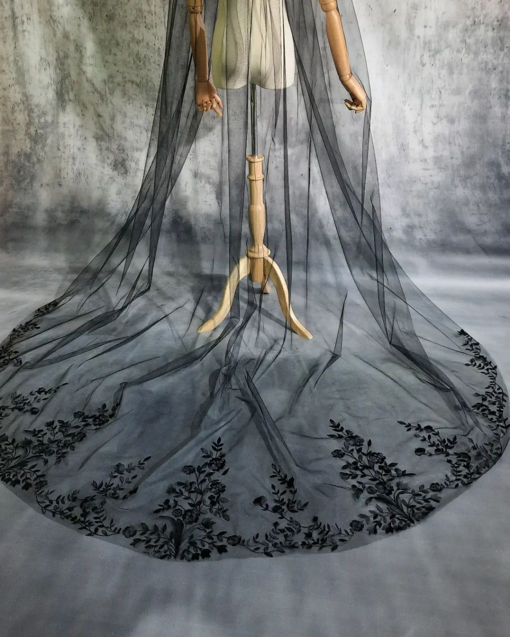 Elegant Black Veil with Exquisite Embroidered Flowers - Stunning Train and One Tier Design