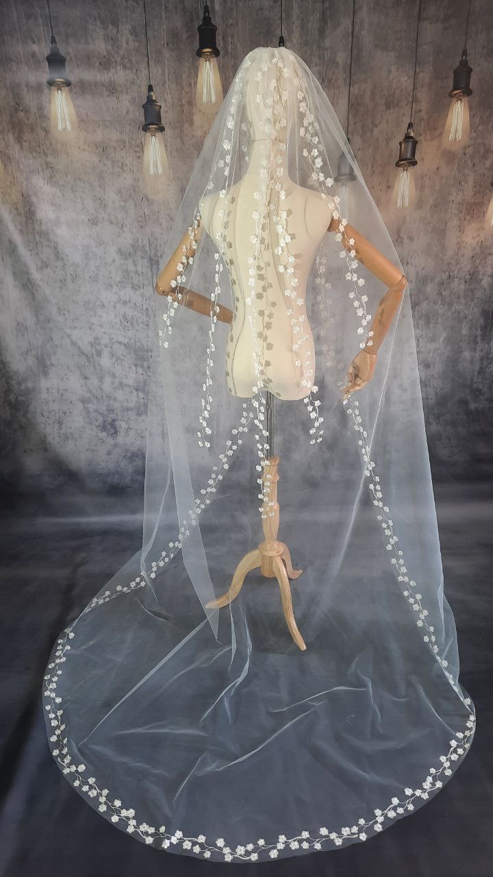 Handcrafted Wedding Veil with Floral Embroidery and Dainty Daisy Accents