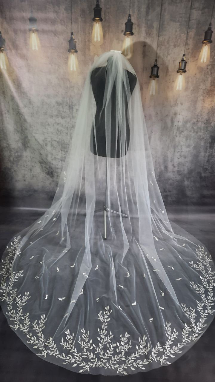 Wedding veil, lace embroidery veil white veil, ivory veil, cathedral veil, floral veil, tulle veil embroidery