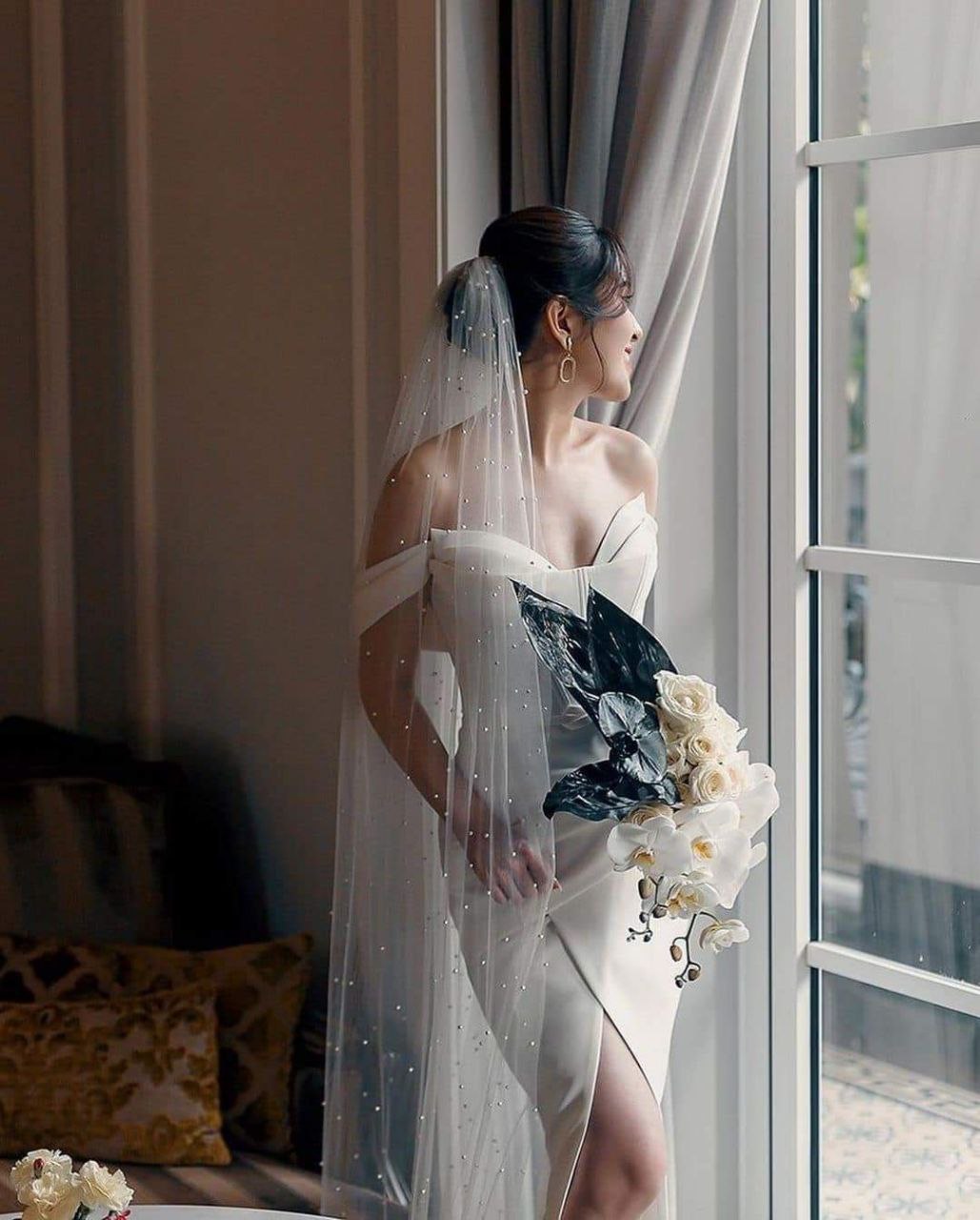 Pearl wedding veil Cathedral bridal veil White pearl veil Beaded veil Pearls Accesories Classic ivory veil